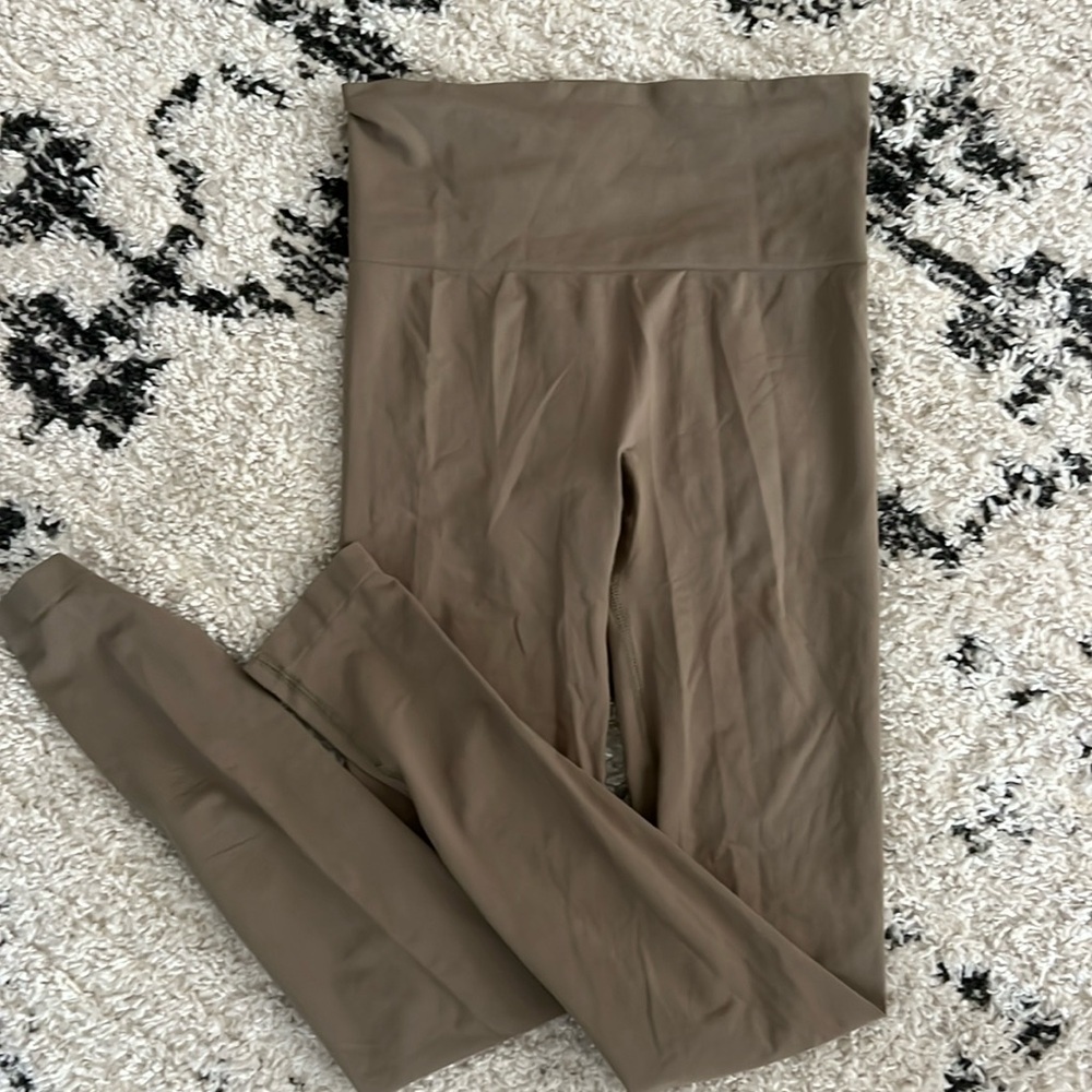 Authentic SKIMS LEGGINGS